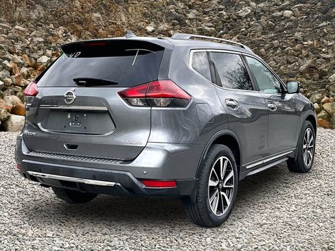 Used 2019 Nissan Rogue SL w/ Premium Package image 2