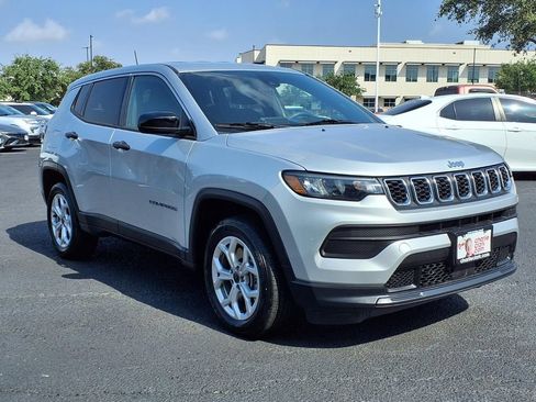 Used 2025 Jeep Compass Sport AWD/4WD image 7