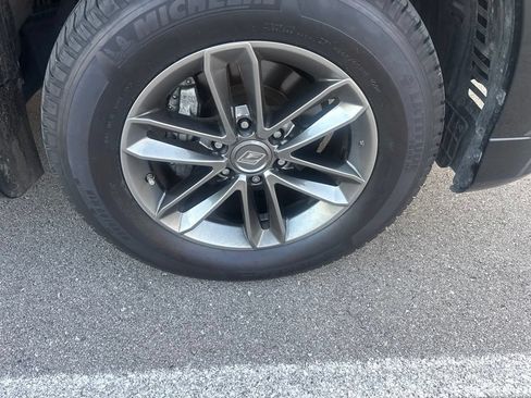 Certified 2022 Lexus GX 460 Premium w/ Premium Package AWD/4WD image 21