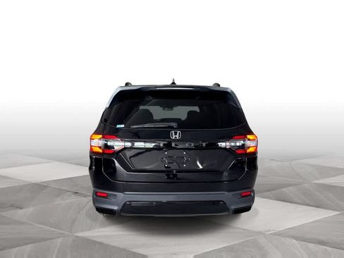 New 2026 Honda Pilot Sport image 7