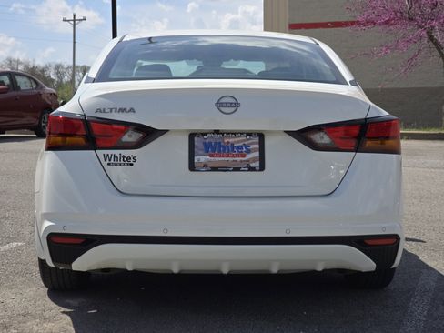 Used 2024 Nissan Altima 2.5 S image 14
