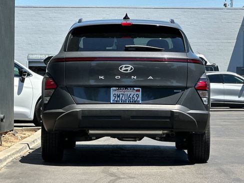 Used 2024 Hyundai Kona SEL AWD/4WD image 5