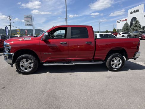 Used 2026 RAM 2500 Big Horn AWD/4WD image 11