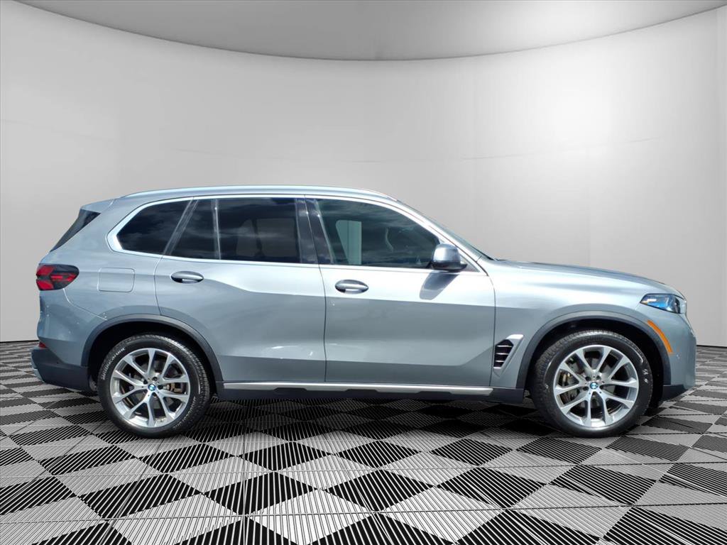 Used 2024 BMW X5 xDrive40i w/ Premium Package AWD/4WD image 31