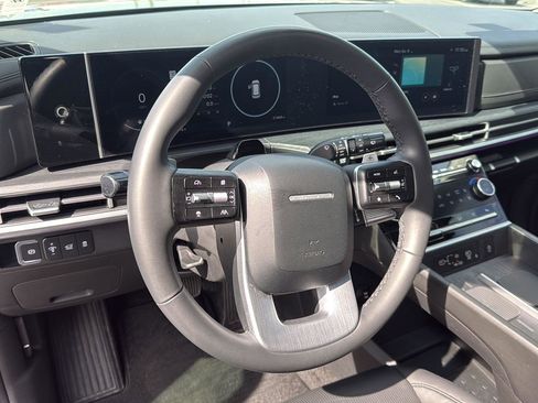 Used 2025 Hyundai Santa Fe Limited FWD image 19