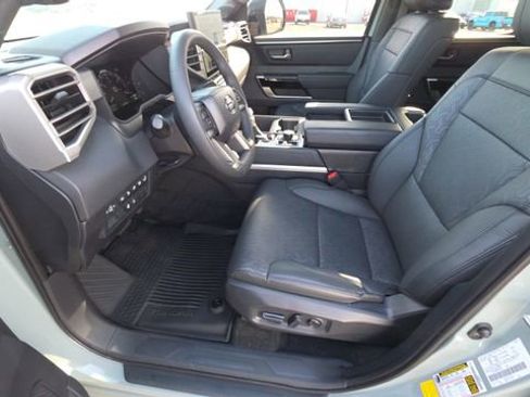 Used 2025 Toyota Tundra Limited image 13