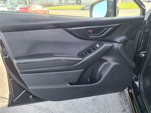 Used 2022 Subaru Crosstrek 2.0i Premium image 16