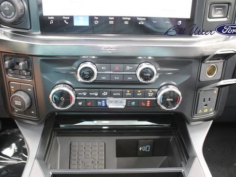 New 2026 Ford F250 Lariat w/ Black Appearance Package AWD/4WD image 15