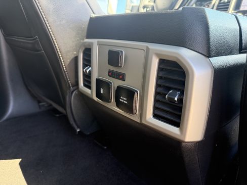 Used 2019 Ford F150 Lariat w/ Equipment Group 502A Luxury AWD/4WD image 26