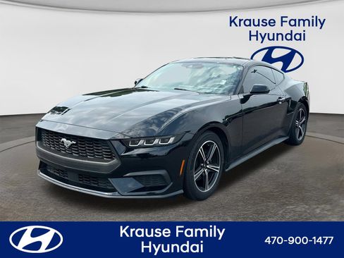 Used 2024 Ford Mustang Coupe RWD image 3