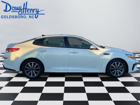 Used 2020 Kia Optima Premium image 6