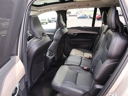 Used 2023 Volvo XC90 B6 Ultimate w/ Protection Package Premier AWD/4WD image 12