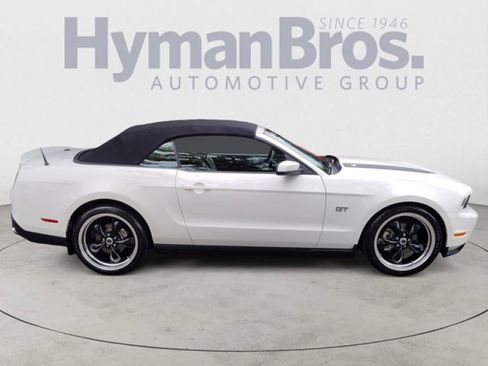 Used 2010 Ford Mustang GT Premium image 2