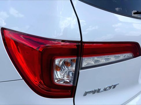 Used 2021 Honda Pilot Elite image 29