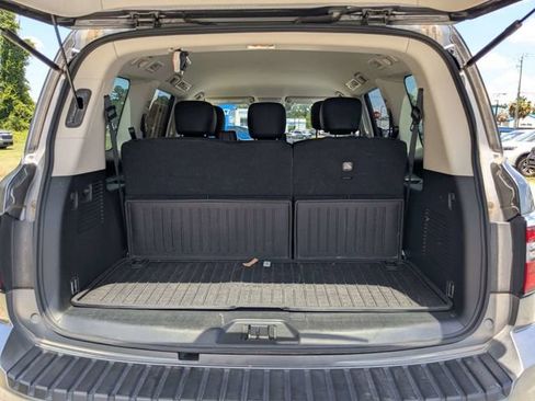 Used 2022 Nissan Armada SV w/ SV Appearance Package RWD image 14