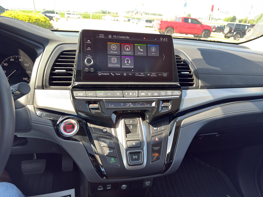 Used 2025 Honda Odyssey Touring image 21