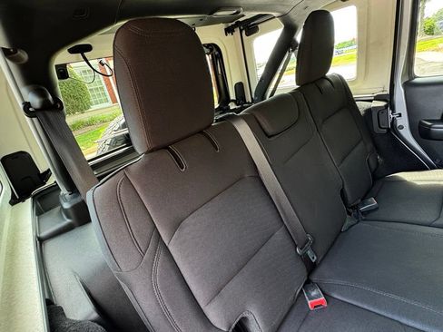 Used 2020 Jeep Wrangler Unlimited Sport S w/ Sun And Sound Package AWD/4WD image 24