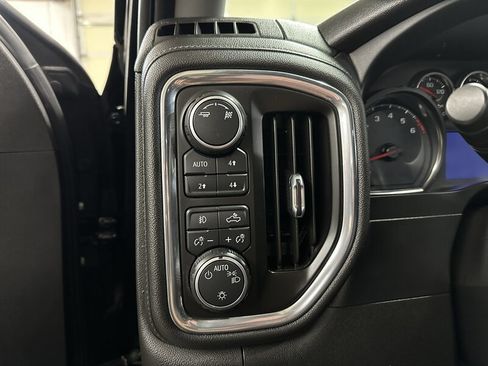 Used 2019 Chevrolet Silverado 1500 LT Trail Boss AWD/4WD image 27