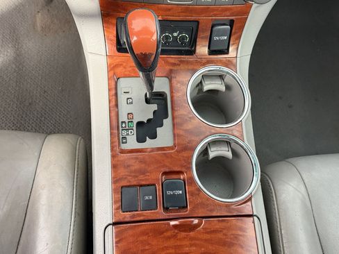 Used 2010 Toyota Highlander Limited FWD image 24