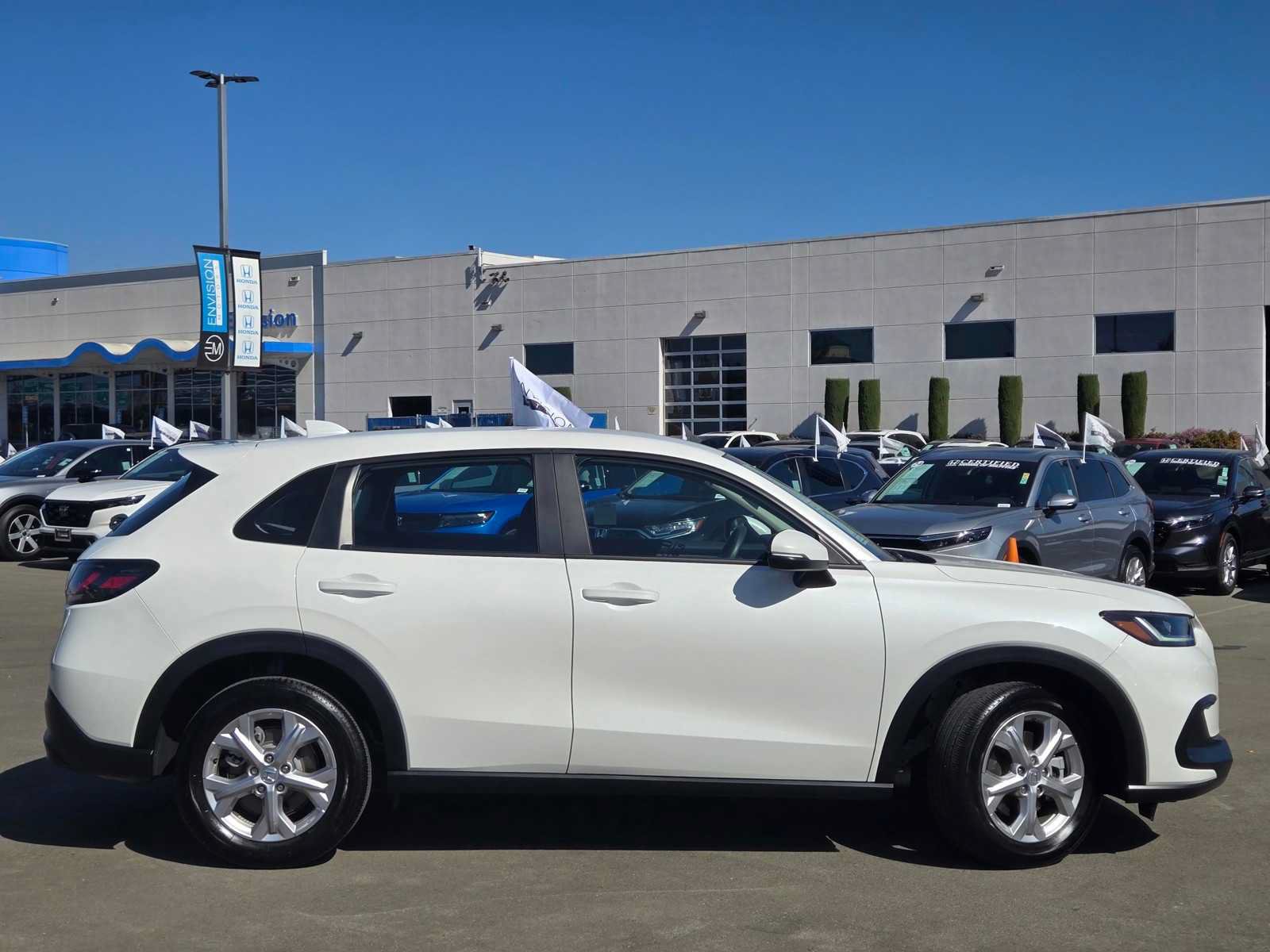 Used 2025 Honda HR-V LX image 8