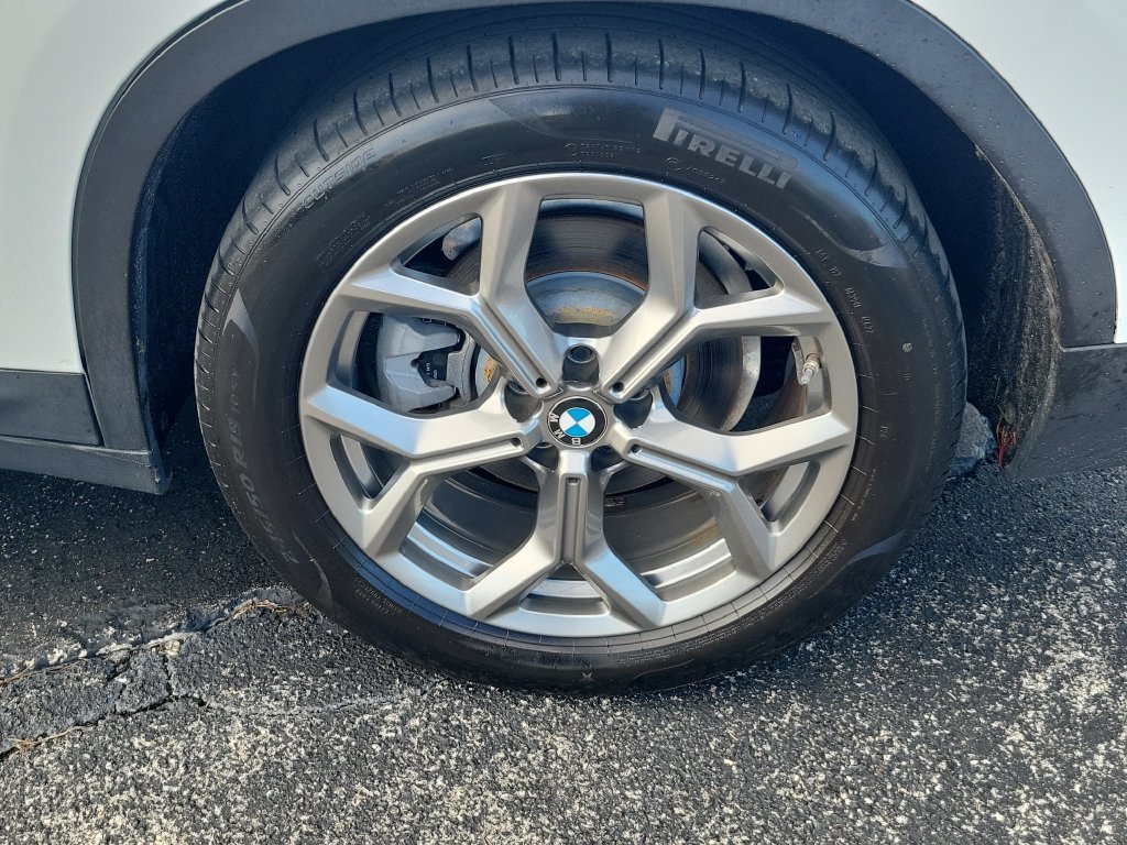 Used 2020 BMW X4 xDrive30i w/ Premium Package AWD/4WD image 13