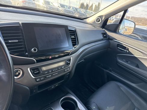 Used 2023 Honda Ridgeline Sport image 10