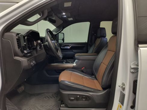 Used 2024 Chevrolet Silverado 3500 High Country w/ Technology Package AWD/4WD image 5