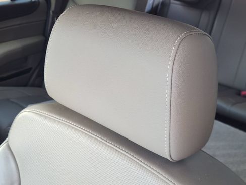 Used 2019 GMC Yukon SLT w/ Premium Edition RWD image 25