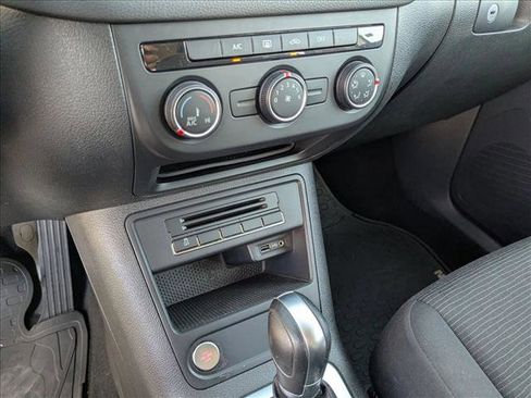 Used 2018 Volkswagen Tiguan Limited w/ Premium Package image 15