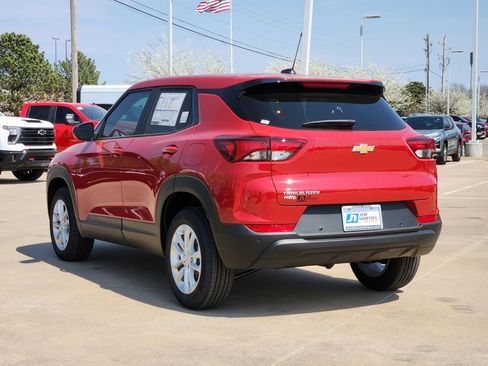 New 2026 Chevrolet TrailBlazer LS w/ LS Convenience Package AWD/4WD image 3