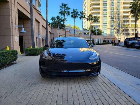 Used 2018 Tesla Model 3 Long Range RWD image 4