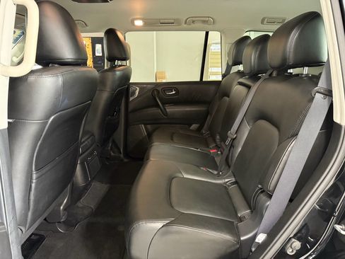 Used 2022 Nissan Armada SV w/ SV Appearance Package AWD/4WD image 12