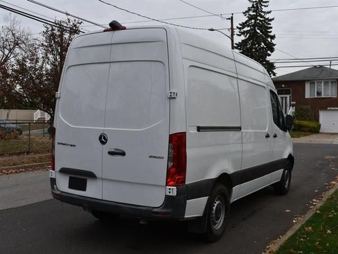 Used 2025 Mercedes-Benz Sprinter 2500 image 5