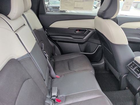 New 2026 MAZDA CX-5 Preferred AWD/4WD image 8