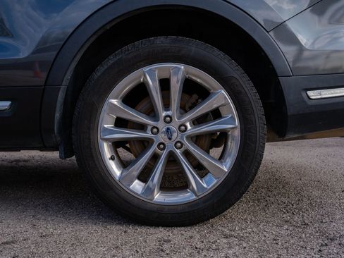Used 2018 Ford Explorer Limited FWD image 13