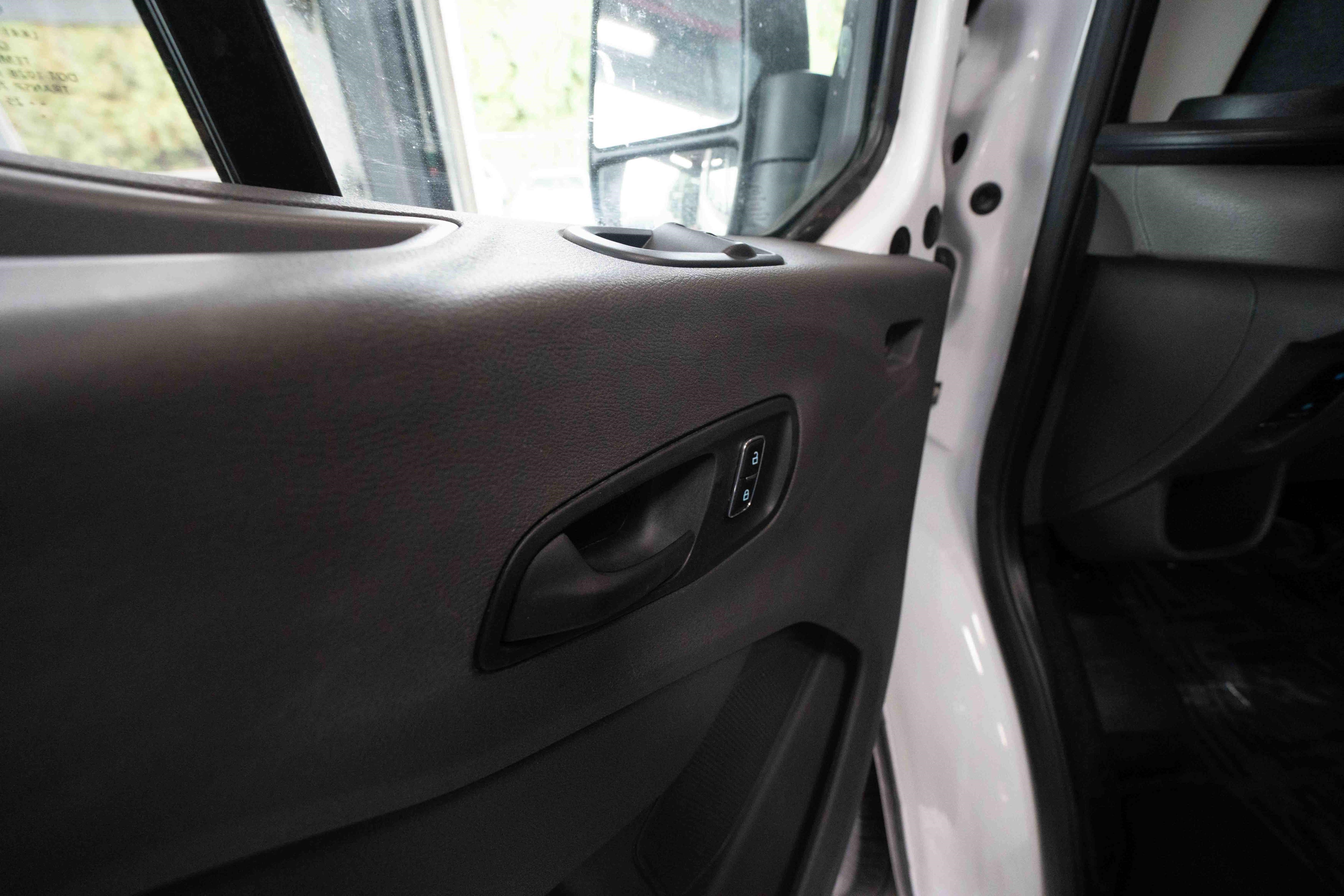 Used 2025 Ford Transit 250 148 High Roof Extended AWD w/ Load Area Protection Package image 7