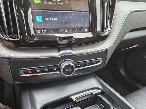 Certified 2025 Volvo XC60 B5 Plus AWD/4WD image 23