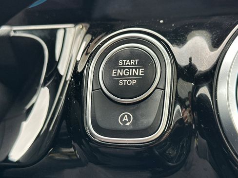 Used 2023 Mercedes-Benz GLA 250 4MATIC w/ Premium Package image 21