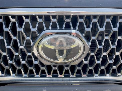 Used 2019 Toyota Tacoma TRD Off-Road AWD/4WD image 29