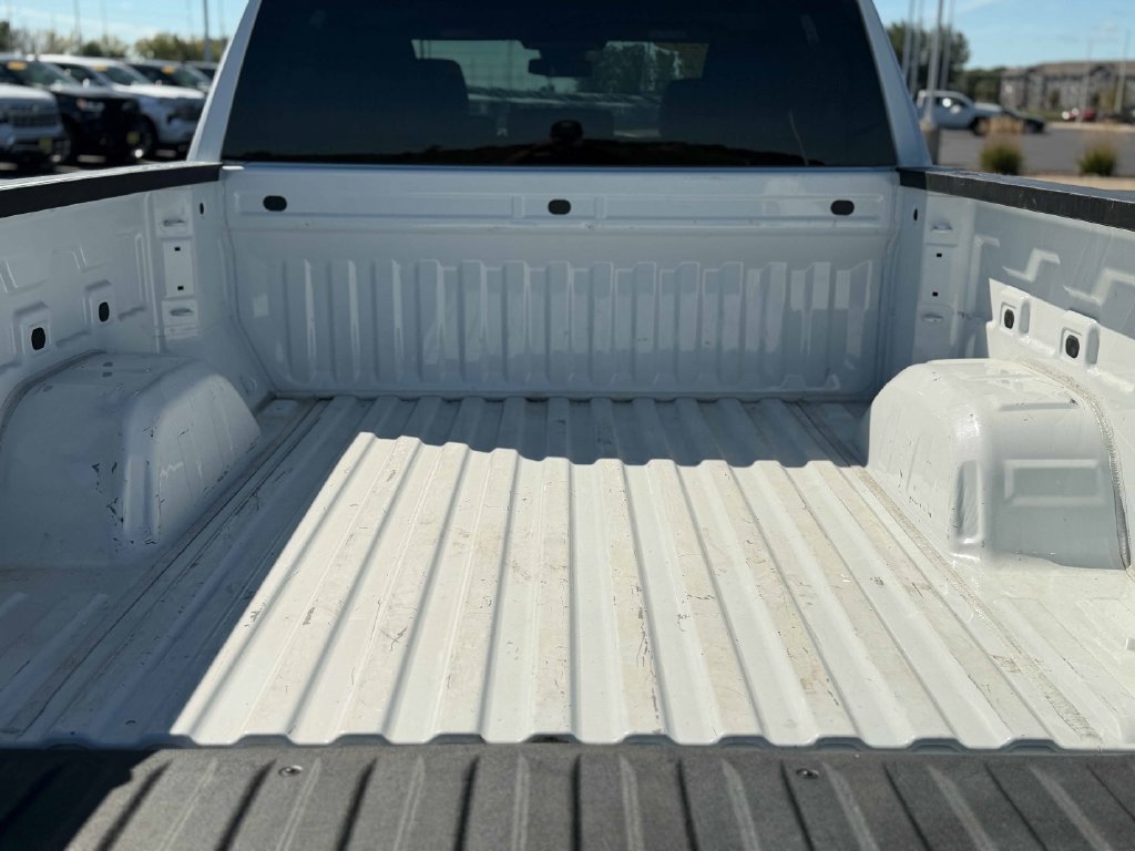Used 2025 GMC Sierra 1500 SLT AWD/4WD image 15