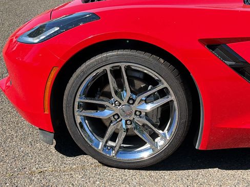Used 2018 Chevrolet Corvette Stingray Convertible w/ 3LT Preferred Equipment Group RWD image 9