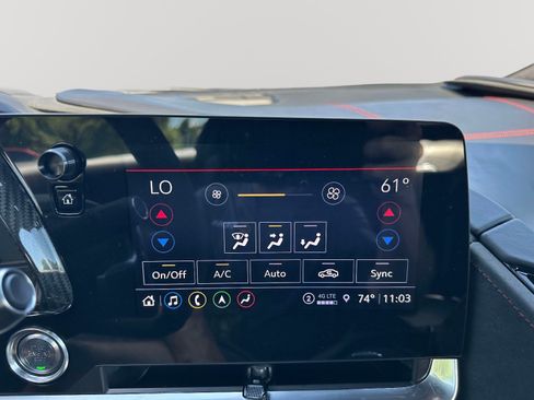 Used 2022 Chevrolet Corvette Stingray Premium Conv w/ Z51 Performance Package RWD image 12