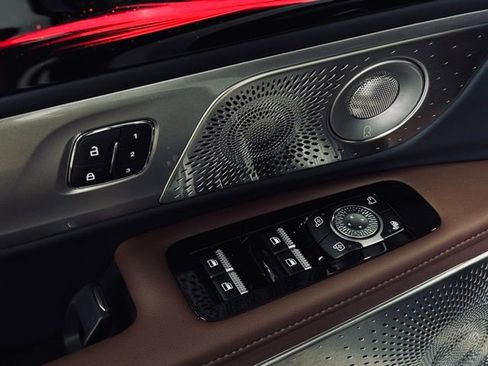 New 2026 Lincoln Nautilus Reserve image 13