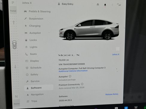 Used 2022 Tesla Model X image 29