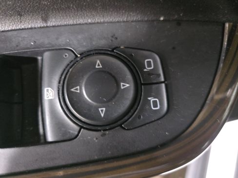 Used 2023 GMC Acadia SLE w/ Driver Convenience Package image 14