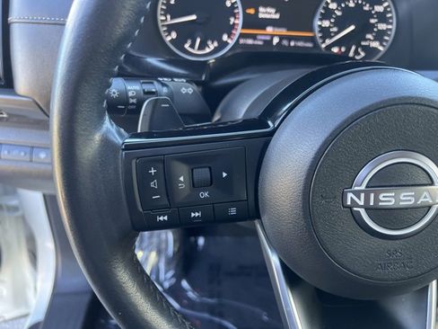 Used 2022 Nissan Pathfinder SL w/ SL Black Package image 18