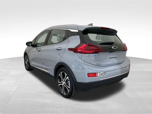 Used 2020 Chevrolet Bolt Premier w/ Infotainment Package FWD image 3