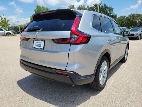 Used 2024 Honda CR-V EX image 6