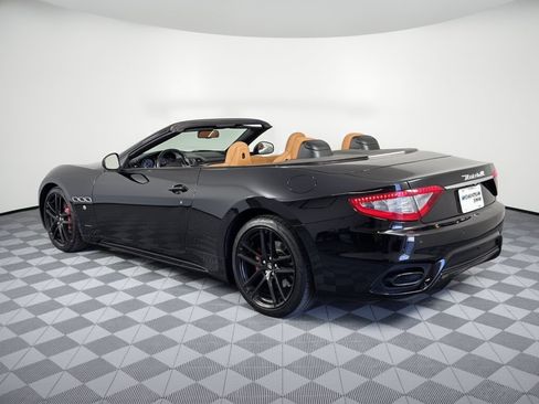Used 2018 Maserati GranTurismo MC RWD image 3