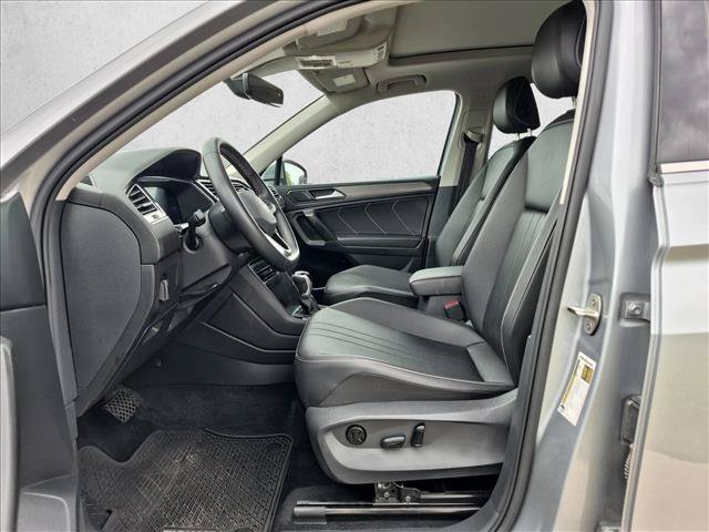 Used 2022 Volkswagen Tiguan SE FWD image 11
